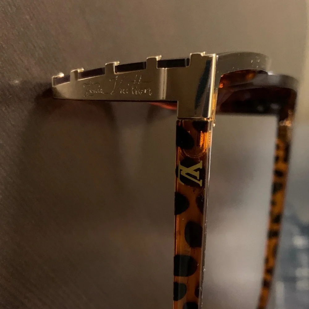 Louis Vuitton Tortoise Shell Sunglasses - Picture 3 of 5